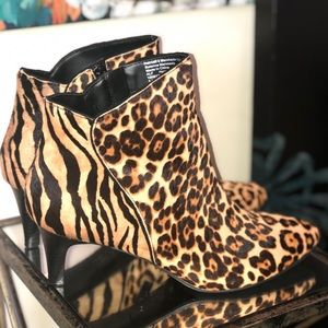 Alfani animal print Booties size 8.5 (2" heel)